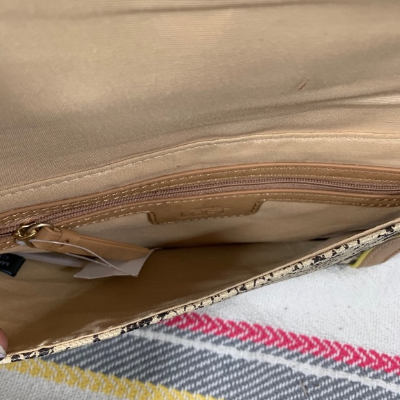 NWT LOFT Faux-Snake Skin Tan & Yellow Clutch - Picture 3 of 5